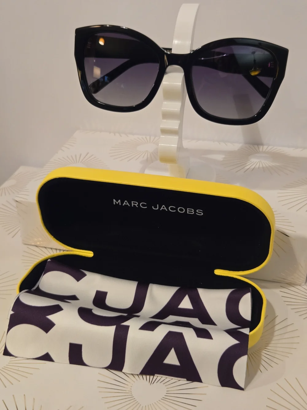 Marc Jacobs Women's Black Cat-Eye Sunglasses - Black